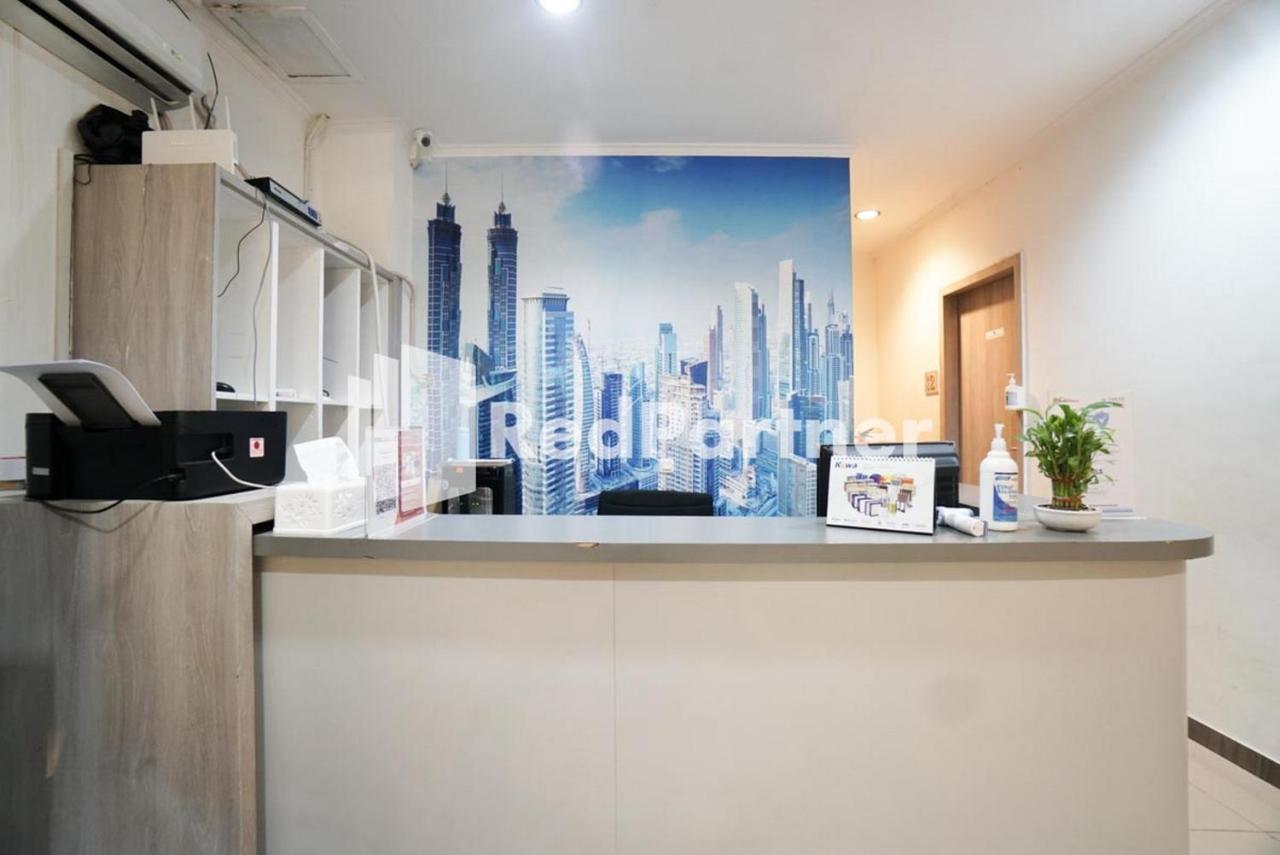 Eascot Hotel Mitra Reddoorz Jakarta Luaran gambar