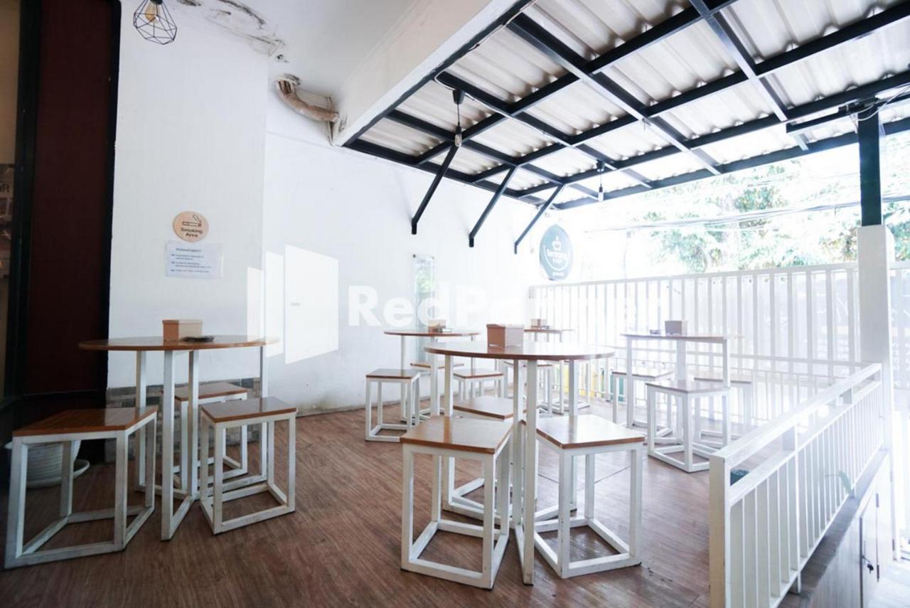 Eascot Hotel Mitra Reddoorz Jakarta Luaran gambar