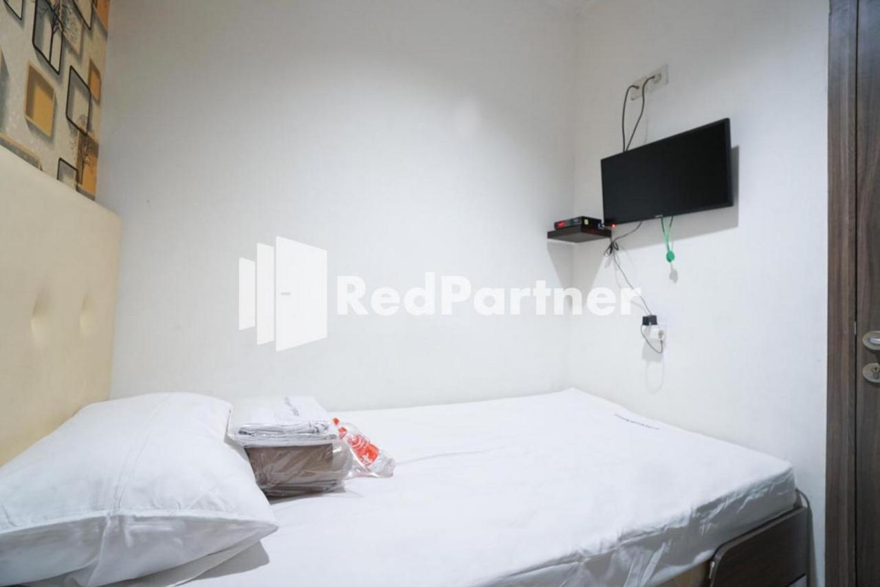 Eascot Hotel Mitra Reddoorz Jakarta Luaran gambar
