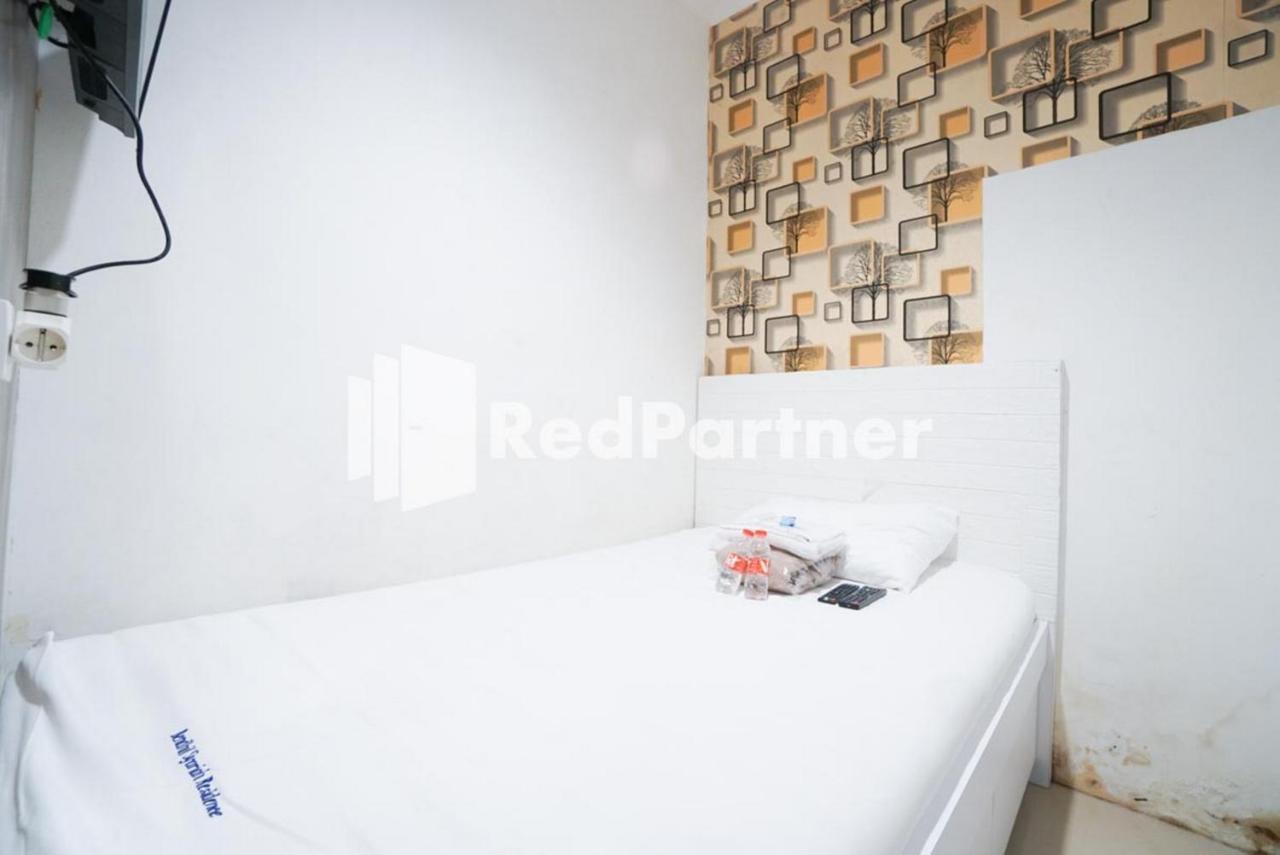 Eascot Hotel Mitra Reddoorz Jakarta Luaran gambar