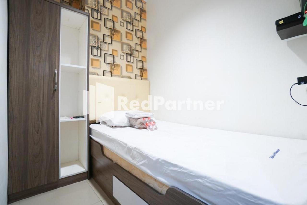 Eascot Hotel Mitra Reddoorz Jakarta Luaran gambar