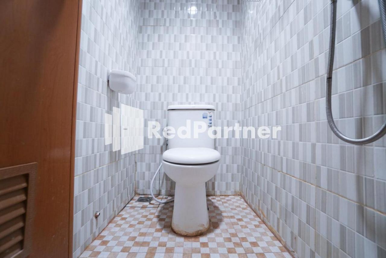 Eascot Hotel Mitra Reddoorz Jakarta Luaran gambar
